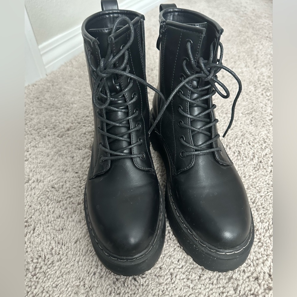 Steve Madden combat boots